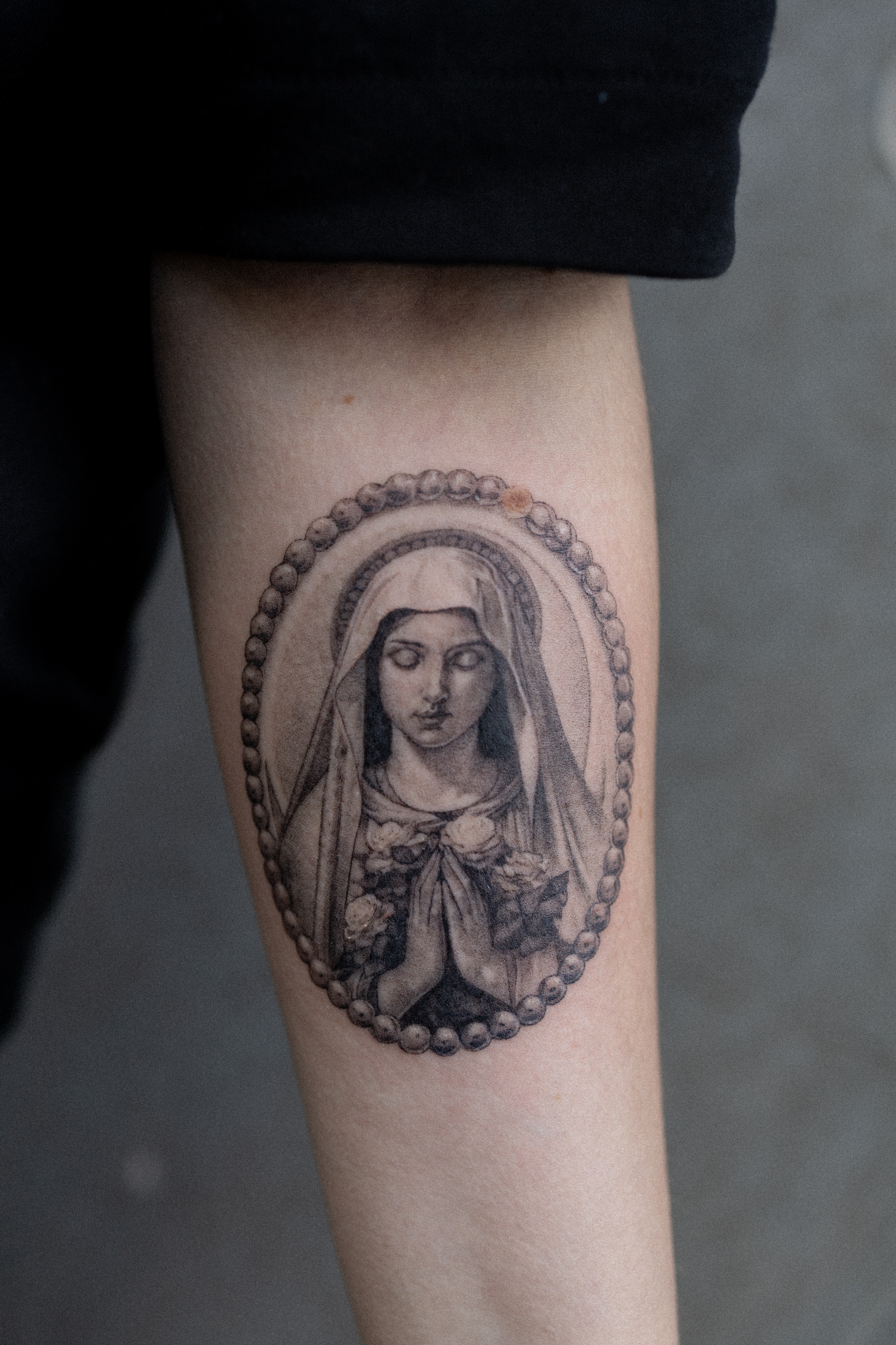 Vierge, médaillon